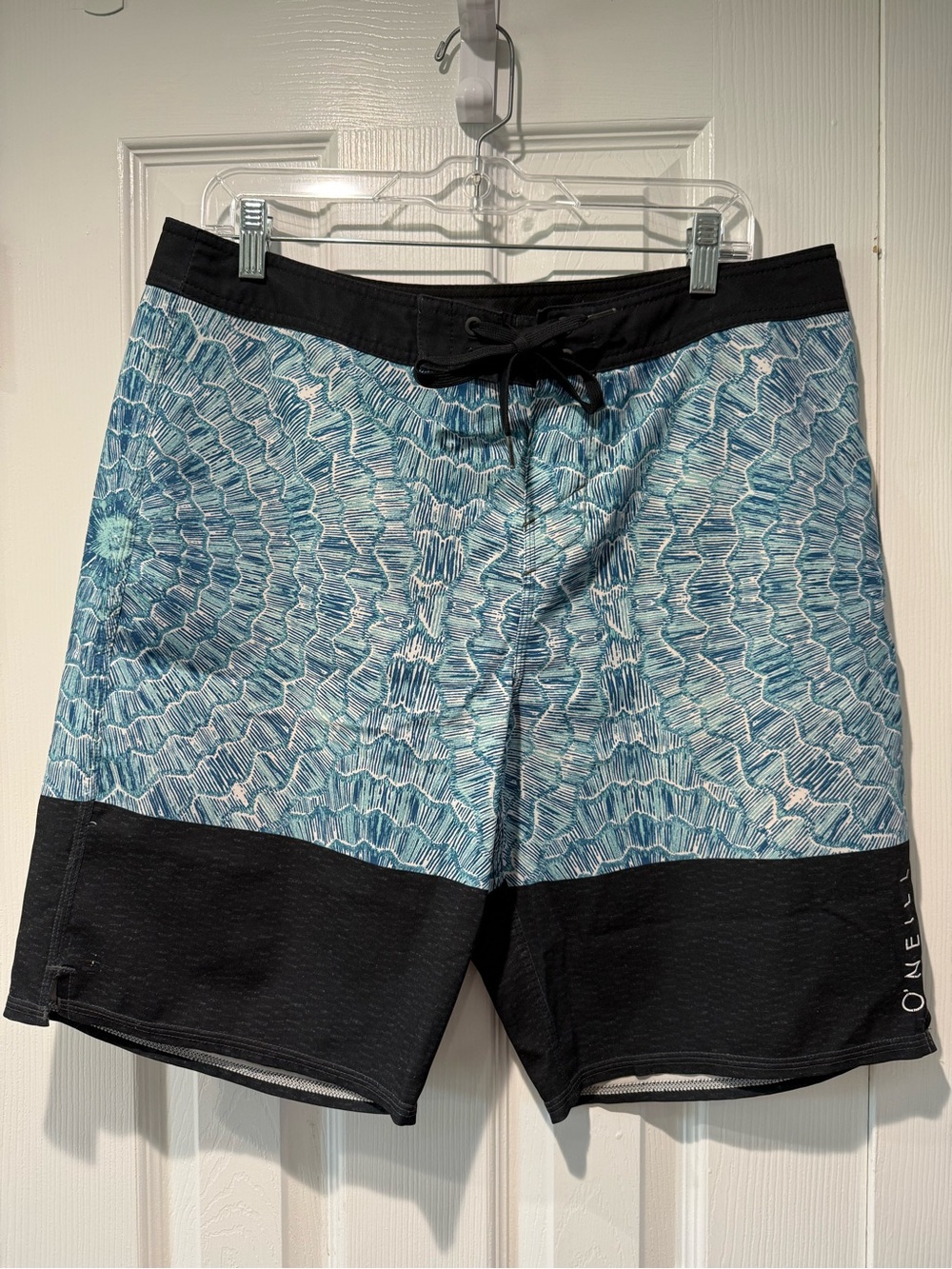 O'Neill Hyperfreak Blue Teal Patterned Men's Swim Boardshorts with Black Panels